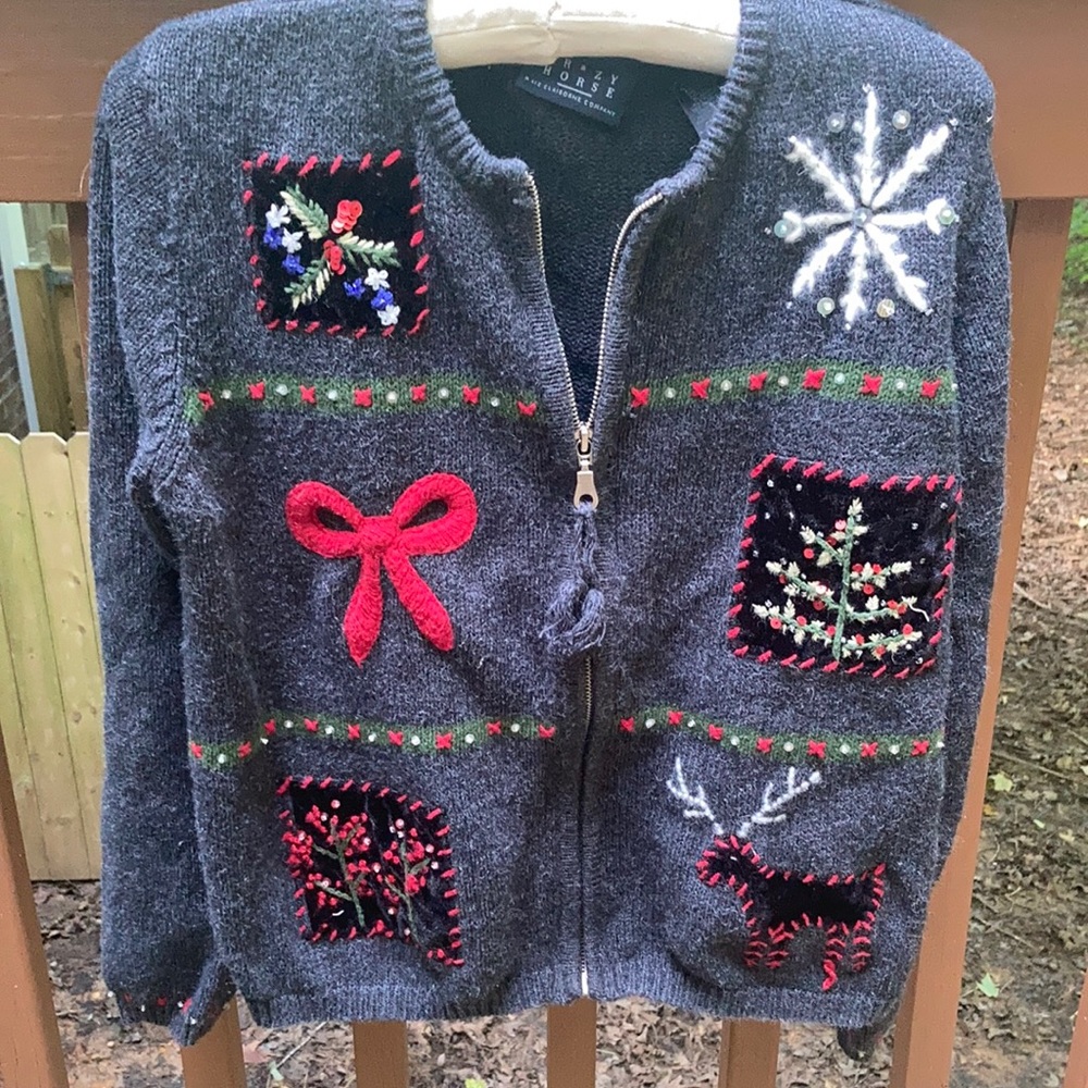 Liz Claiborne zippered Christmas cardigan size small